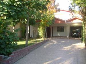Amplia casa ubicada en sector sur de la ciudad de Linares