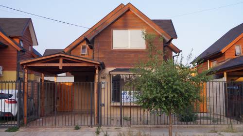 CASA TRES DORMITORIOS, TRES BAÑOS VILLA LOS PORTONES