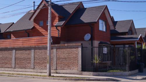 Confortable casa en Villa Los Portones, Linares.