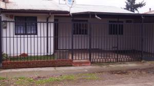 casa de un piso amoblada a pocas cuadras del centro