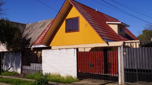 CASA 4 DORMITORIOS, ENTRADA 3 VEHICULOS