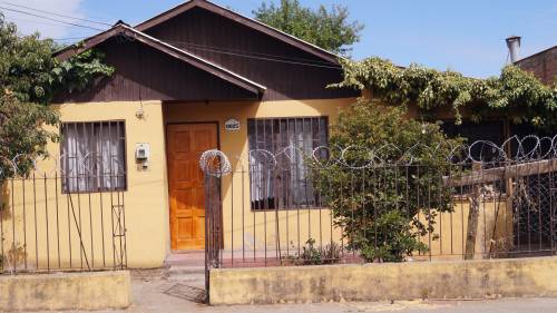 CASA SOLIDA A SEIS CUADRAS DEL CENTRO DE LINARES