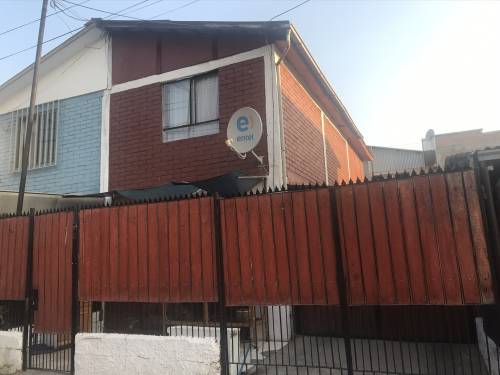 Casa de 2 Pisos. el Bosque