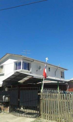 Casa de Dos Pisos , en Villa Carlos Camus 4 de Linares